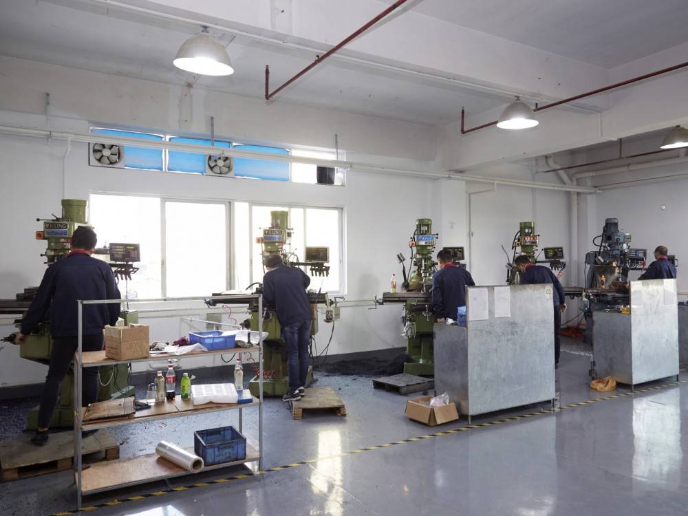Manual milling machine processing equipment - MAYHO