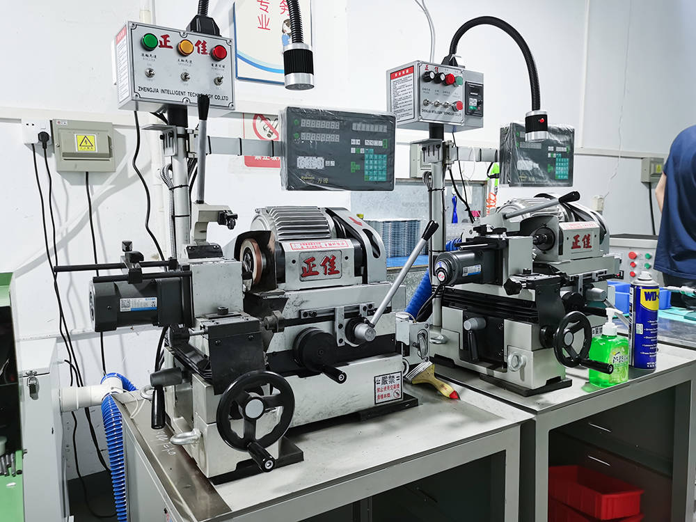 Grinding Machine - MAYHO